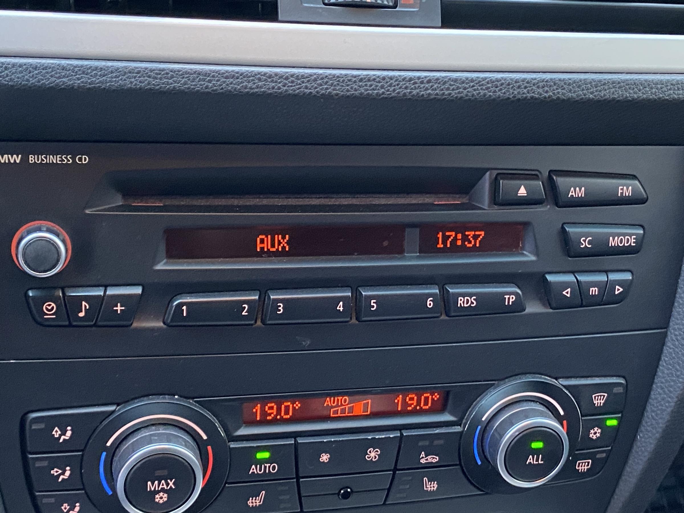 BMW Řada 3, 2011 - pohled č. 16