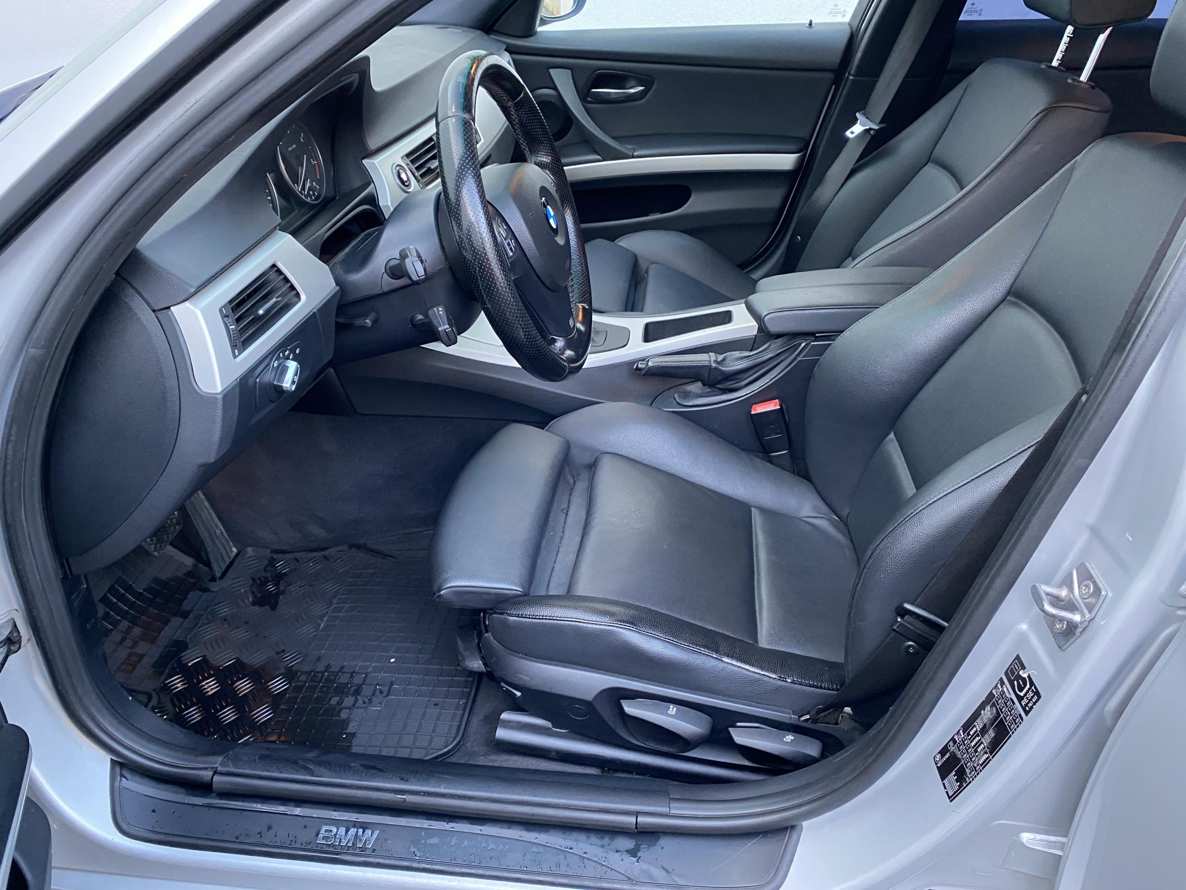 BMW Řada 3, 2011 - pohled č. 9