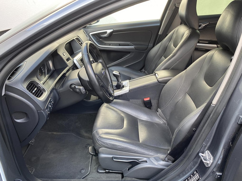 Volvo V60 2.0 D2 
