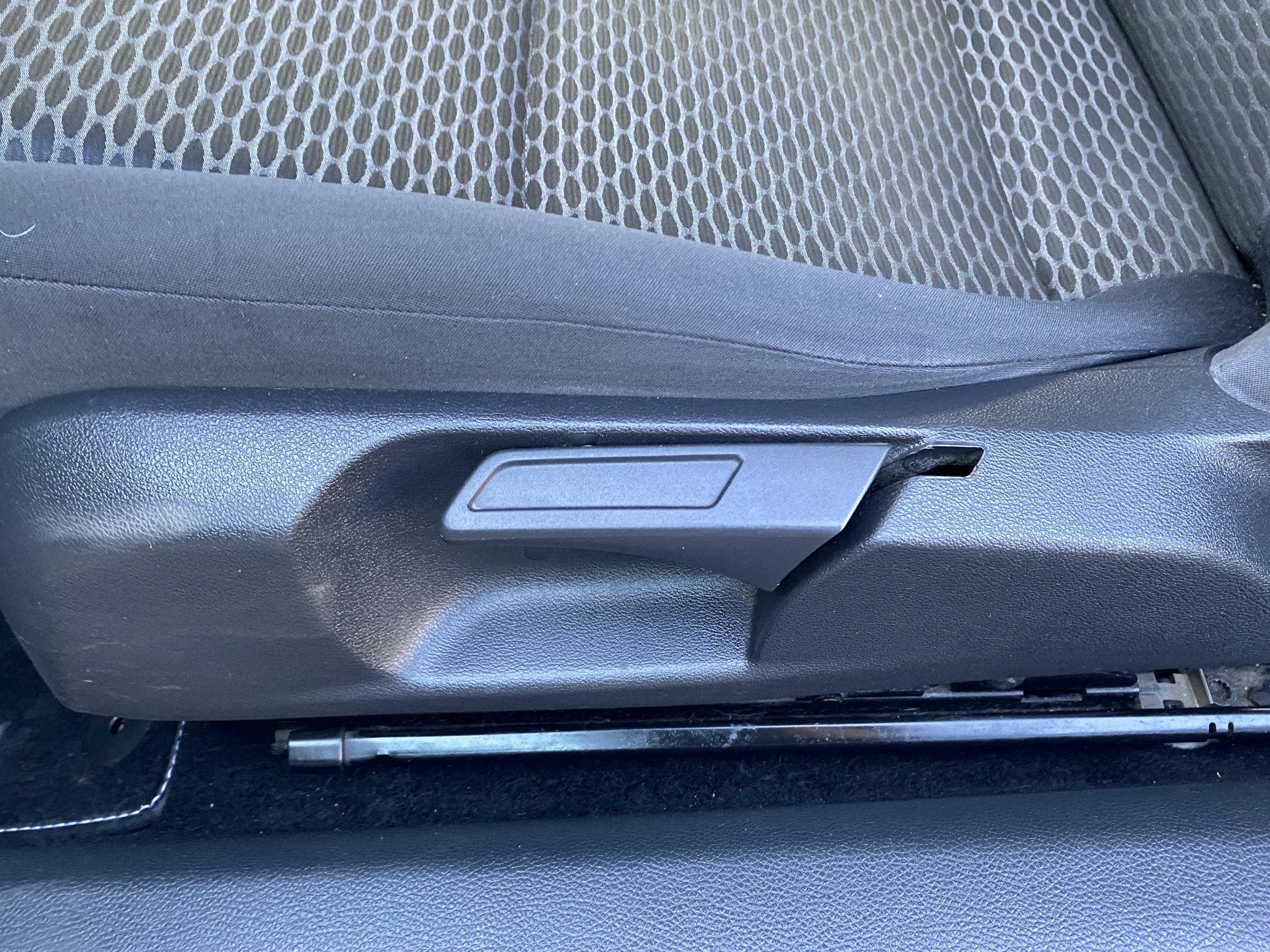 Volkswagen Golf, 2009 - pohled č. 12