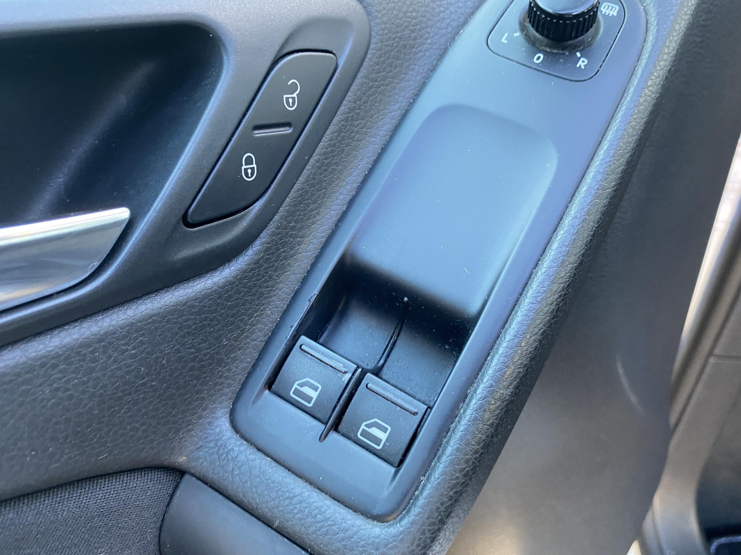 Volkswagen Golf, 2009 - pohled č. 13