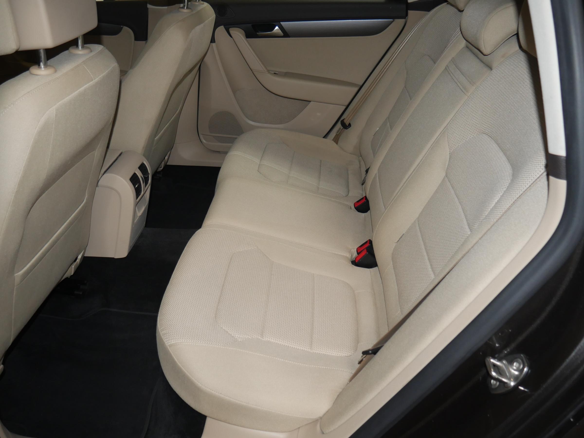 Volkswagen Passat, 2013 - pohled č. 10