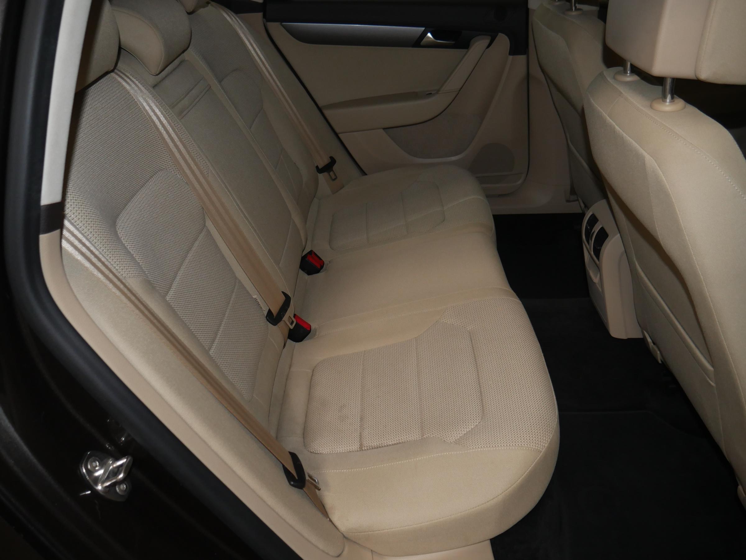 Volkswagen Passat, 2013 - pohled č. 11