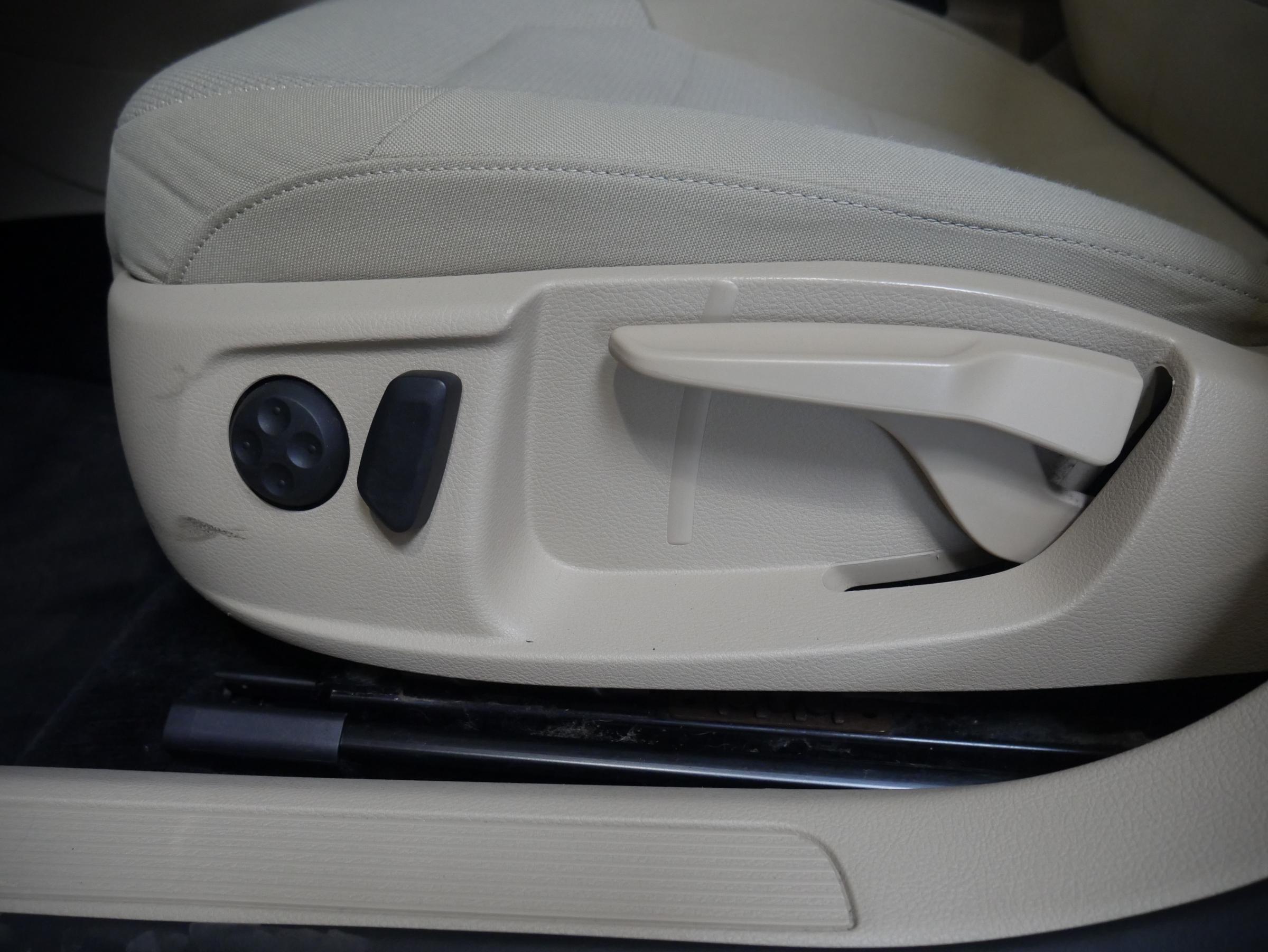 Volkswagen Passat, 2013 - pohled č. 19