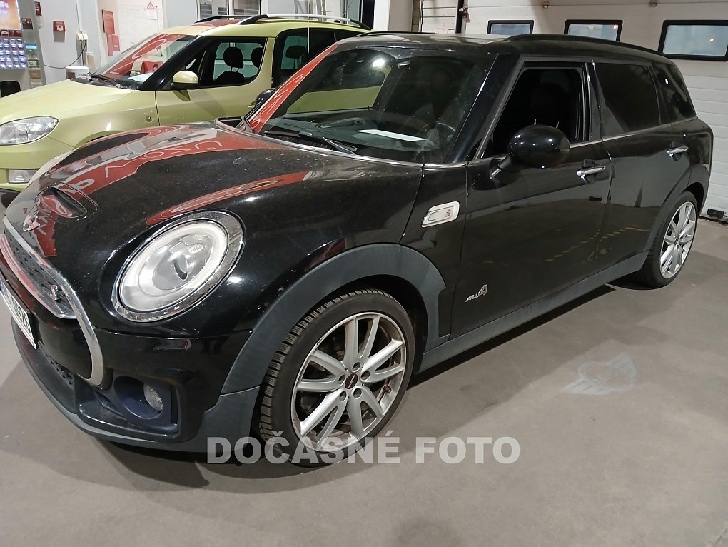 Mini Clubman 2.0. 