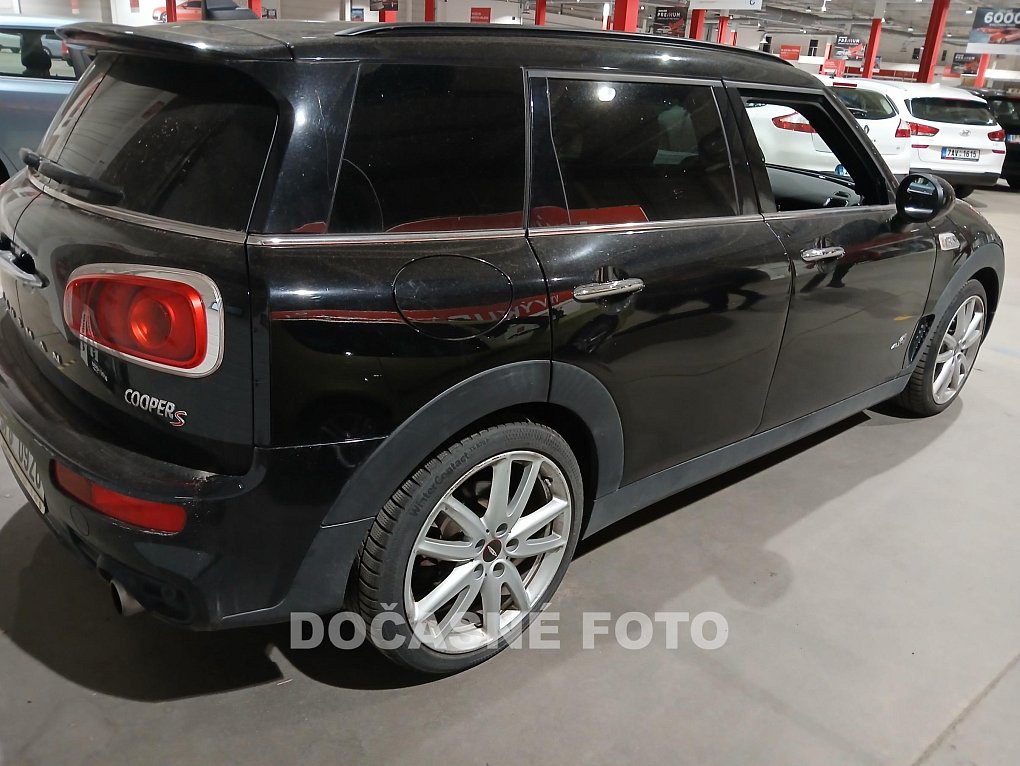 Mini Clubman 2.0. 