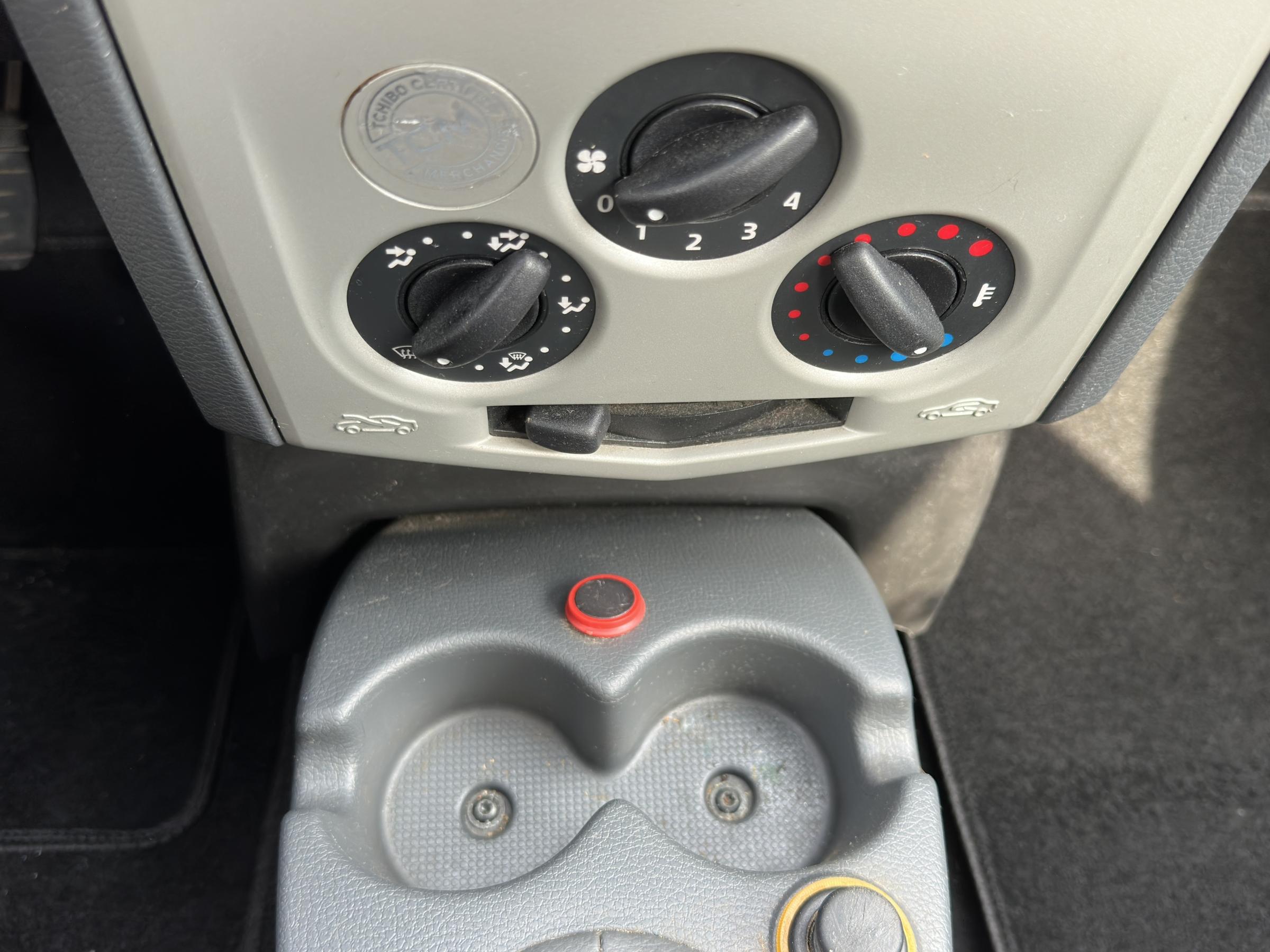 Dacia Logan, 2010 - pohled č. 13