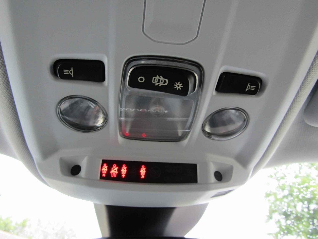 Peugeot 2008 1.2PT 