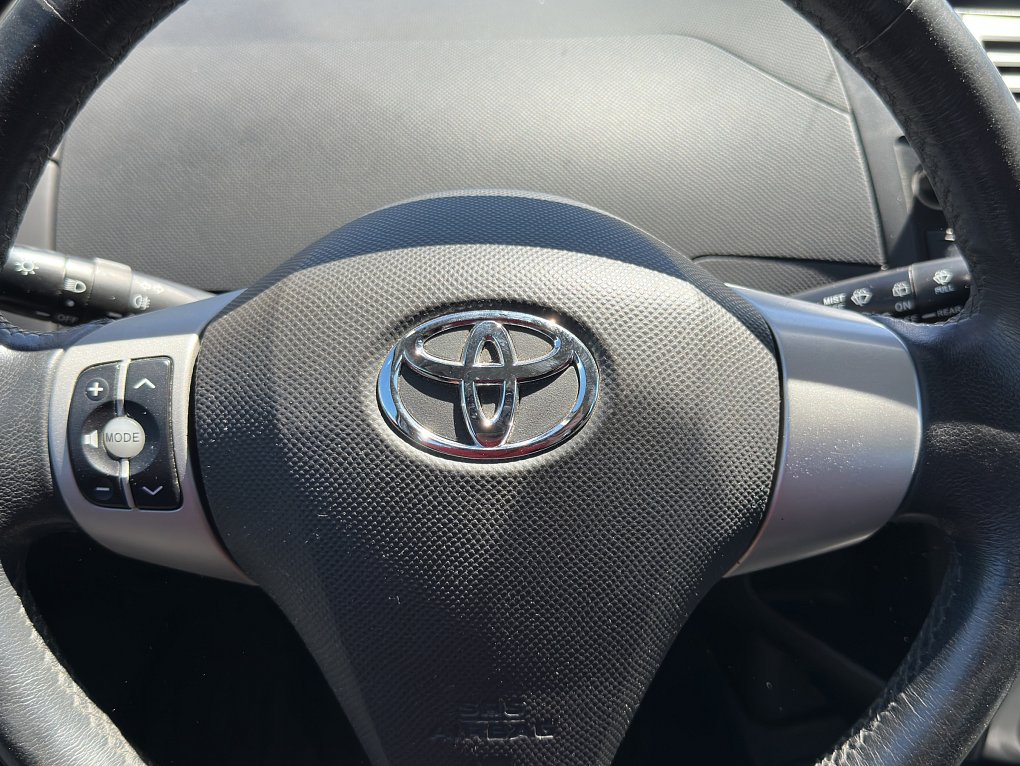 Toyota Yaris 1.3 i 