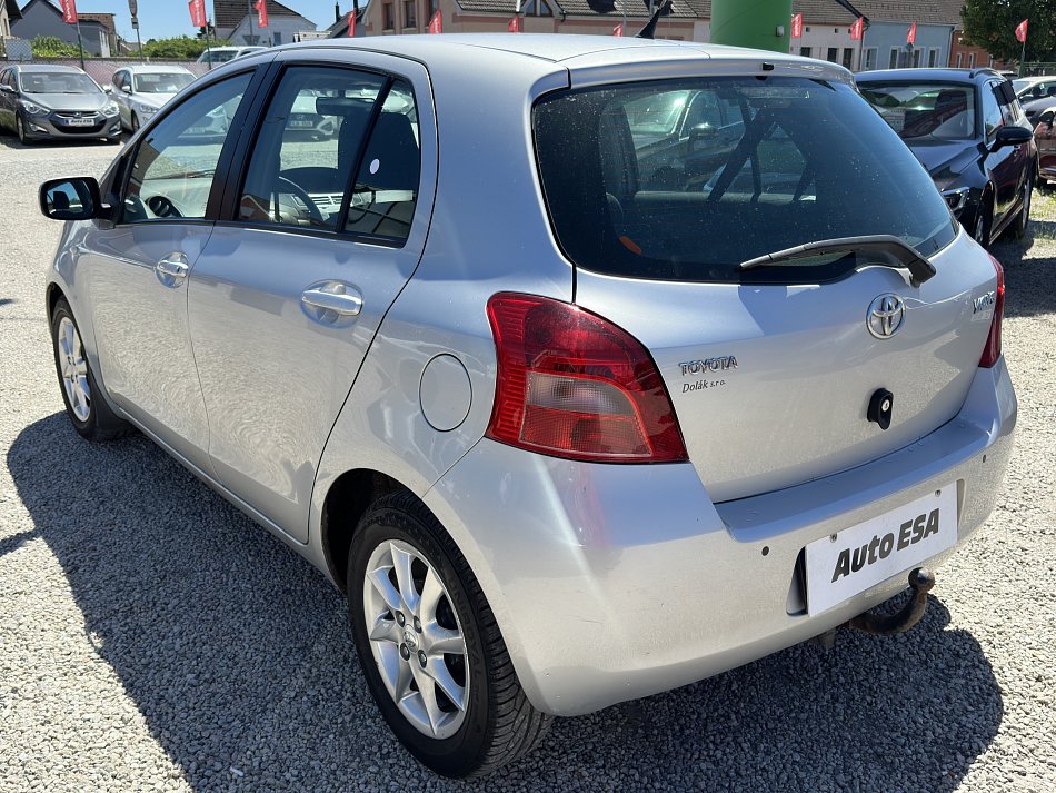 Toyota Yaris 1.3 i 