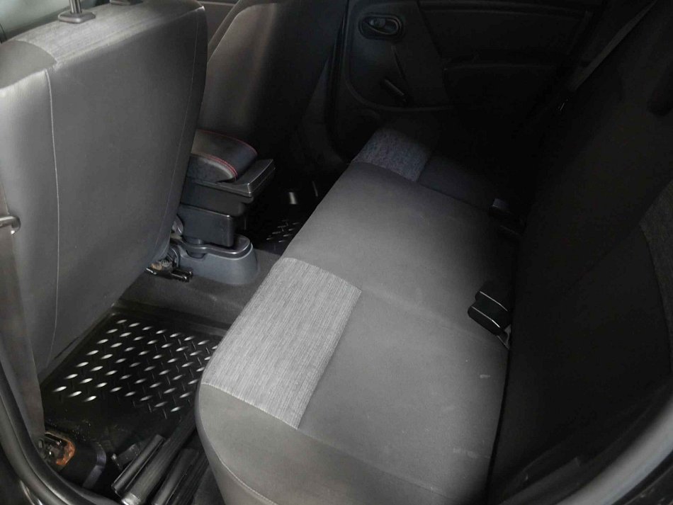 Dacia Duster 1.6i 