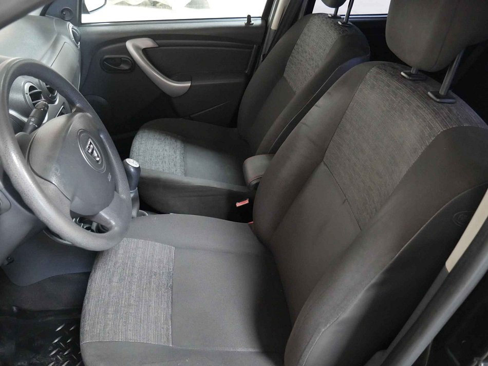 Dacia Duster 1.6i 