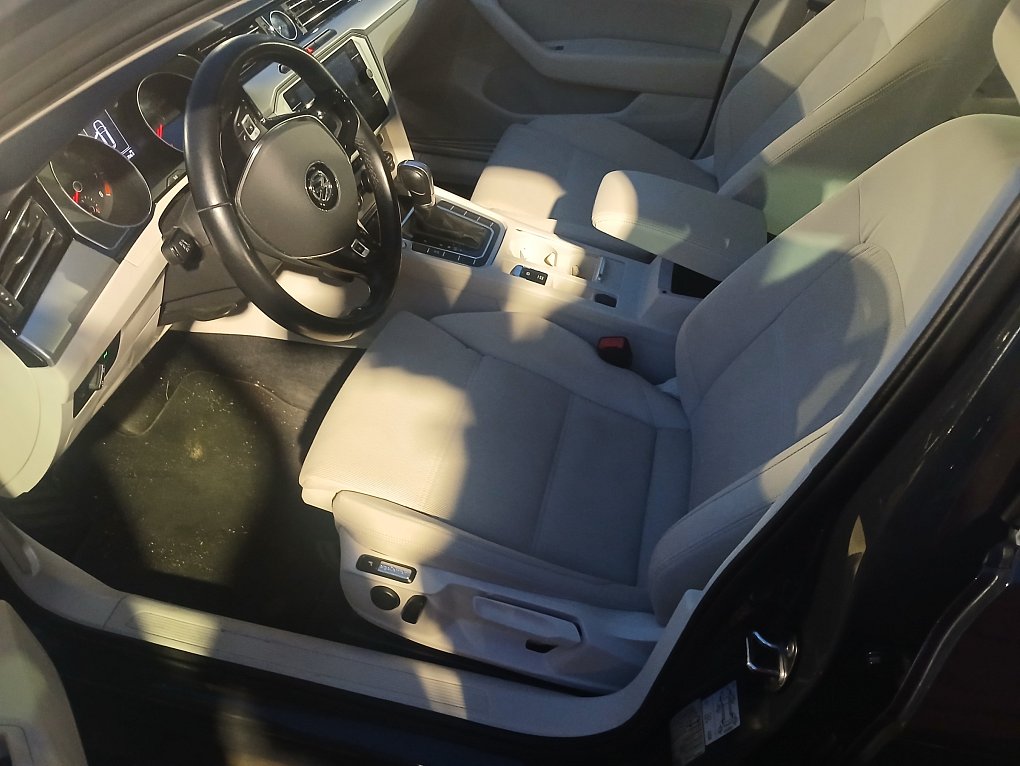 Volkswagen Passat 1.4 tsi 