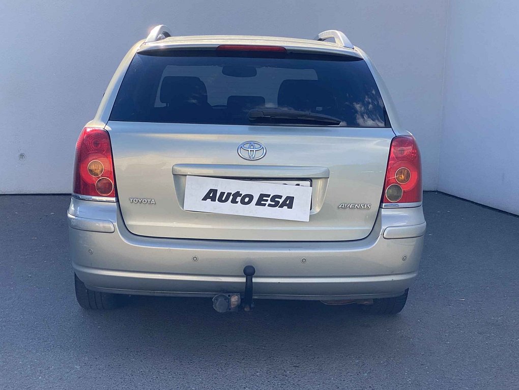 Toyota Avensis 2.2 D-CAT 