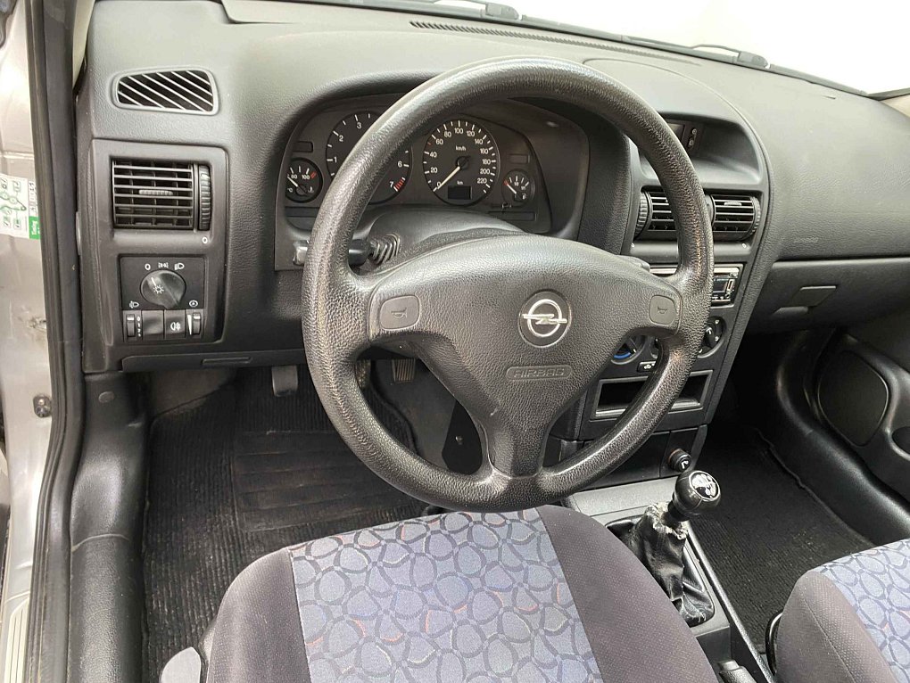 Opel Astra 1.6i 