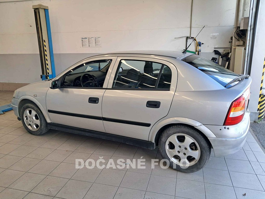 Opel Astra 1.6i 