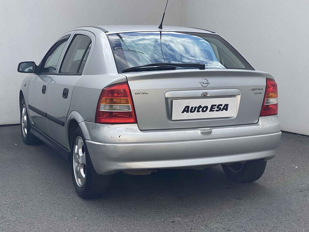 Opel Astra 1.6i 