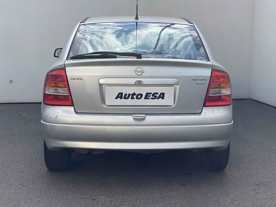 Opel Astra 1.6i 
