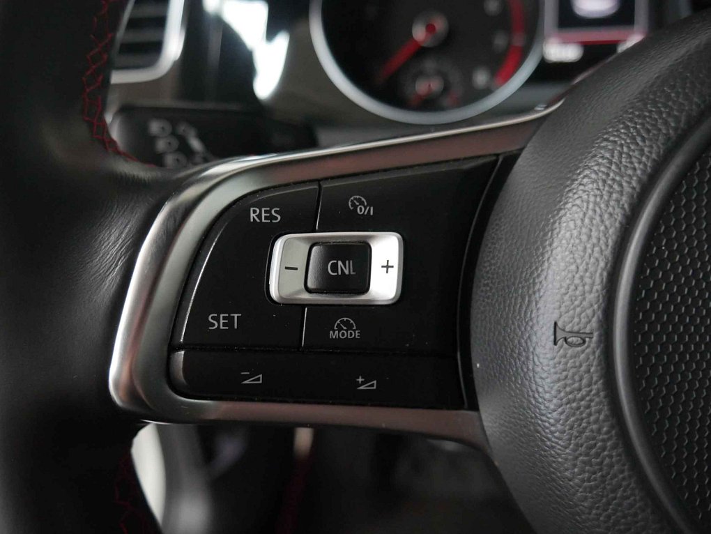 Volkswagen Golf 2.0 TSi GTi