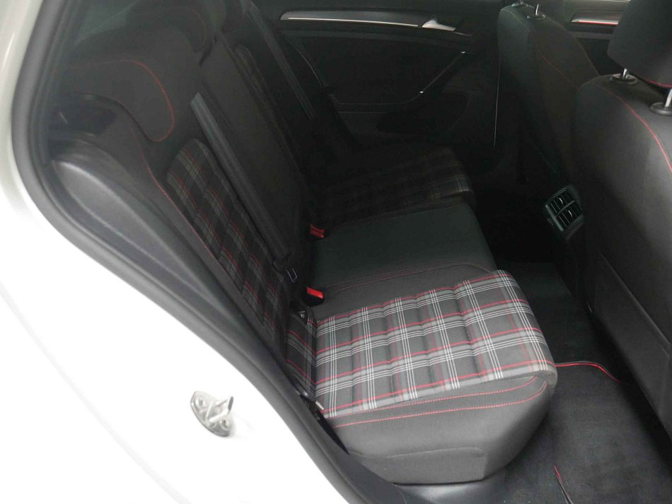Volkswagen Golf 2.0 TSi GTi