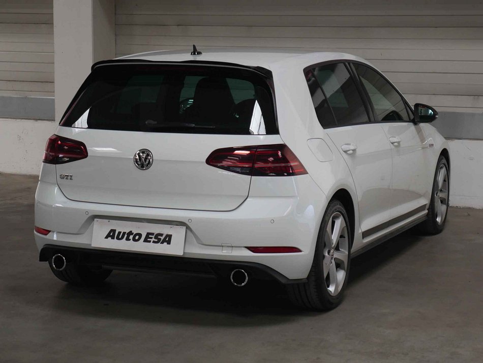 Volkswagen Golf 2.0 TSi GTi