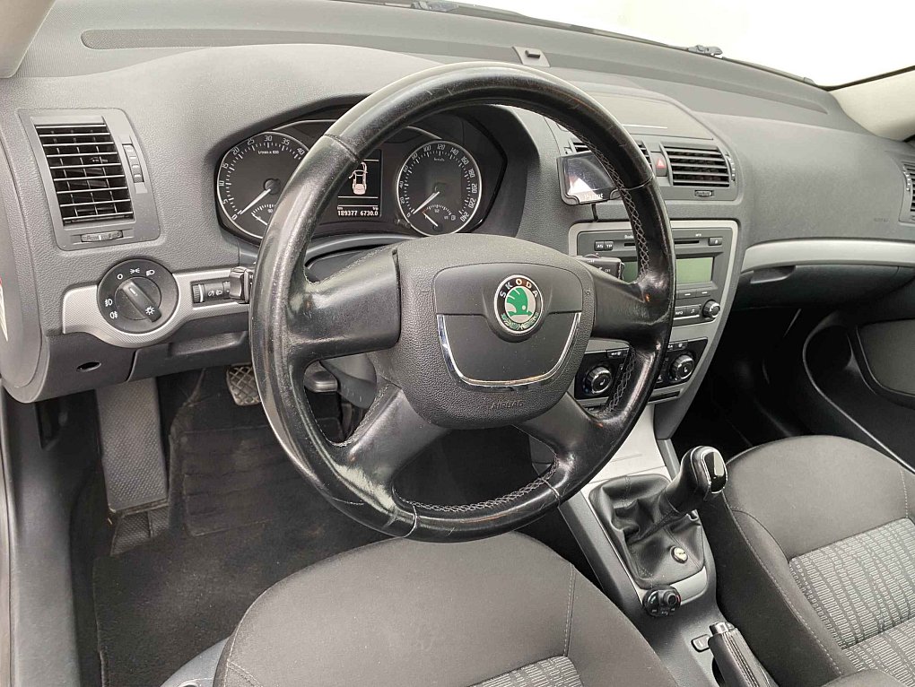 Škoda Octavia II 1.6 TDi Elegance