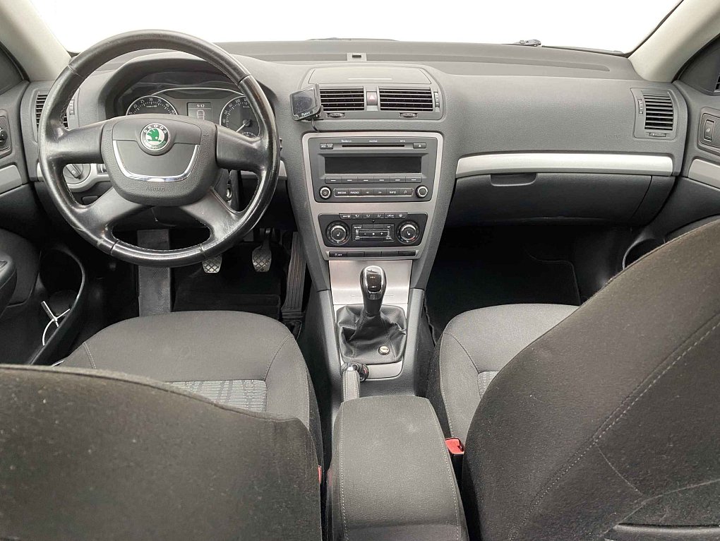 Škoda Octavia II 1.6 TDi Elegance