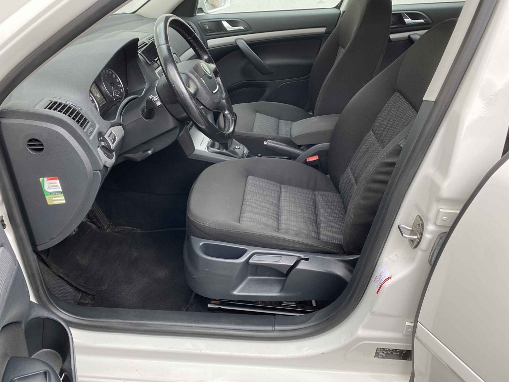 Škoda Octavia II 1.6 TDi Elegance