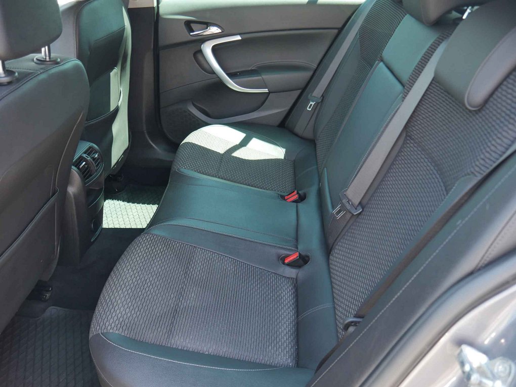 Opel Insignia 2.0 CDTi 