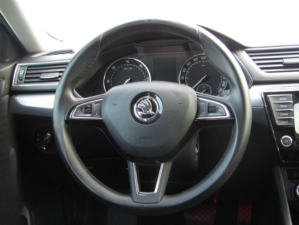 Škoda Superb 1.6 TDi Ambition