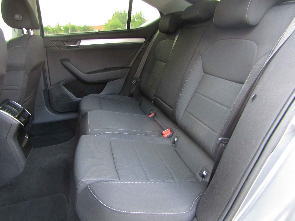 Škoda Superb 1.6 TDi Ambition