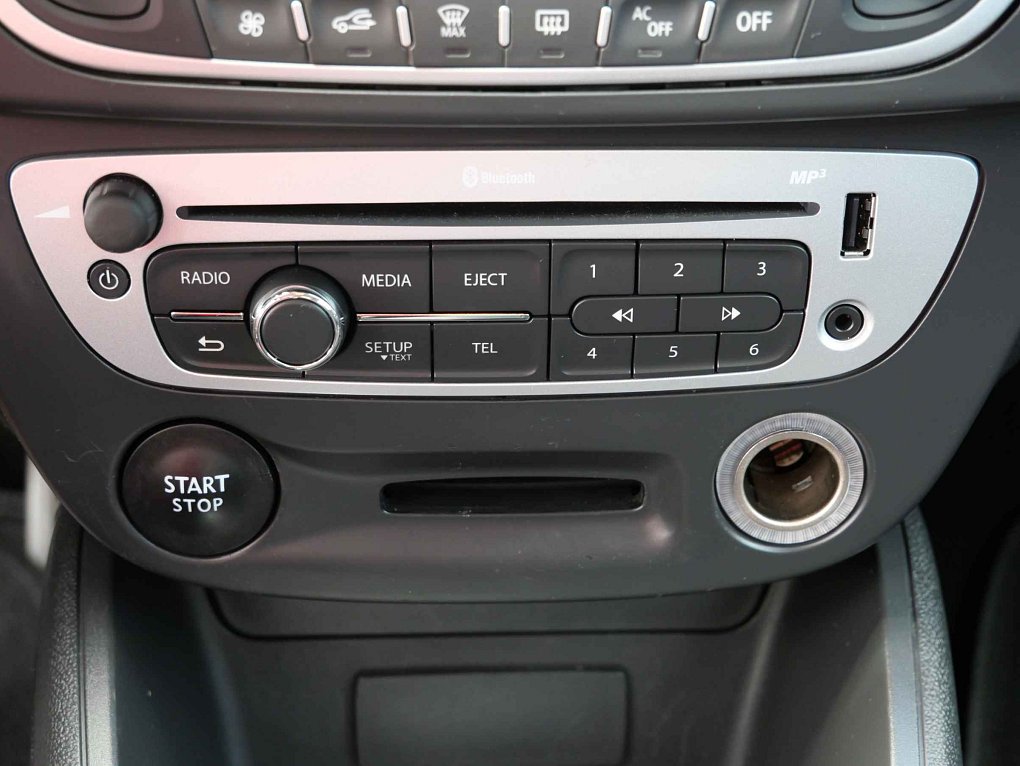 Renault Fluence 1.6 i 16V 