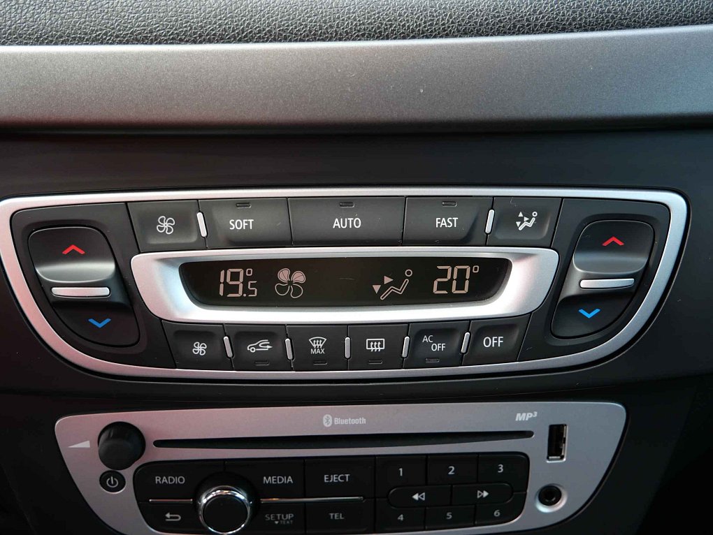 Renault Fluence 1.6 i 16V 