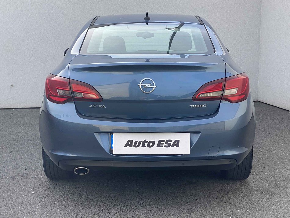 Opel Astra 1.4T 