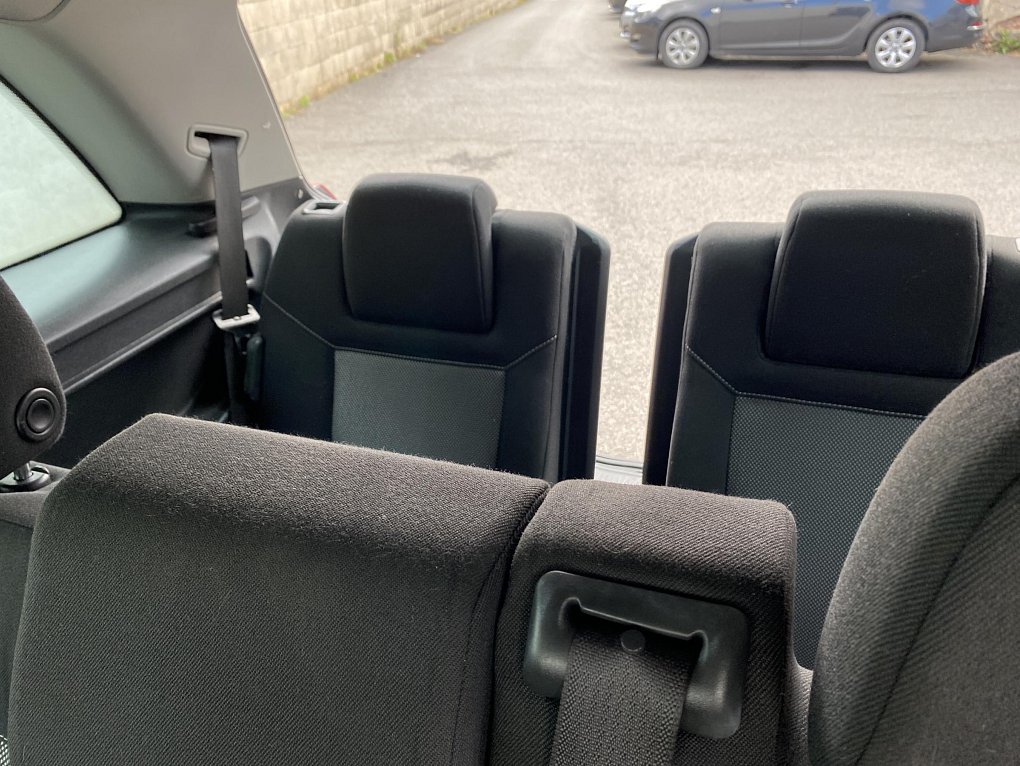 Opel Zafira 1.7 CDTi Edition111 7míst