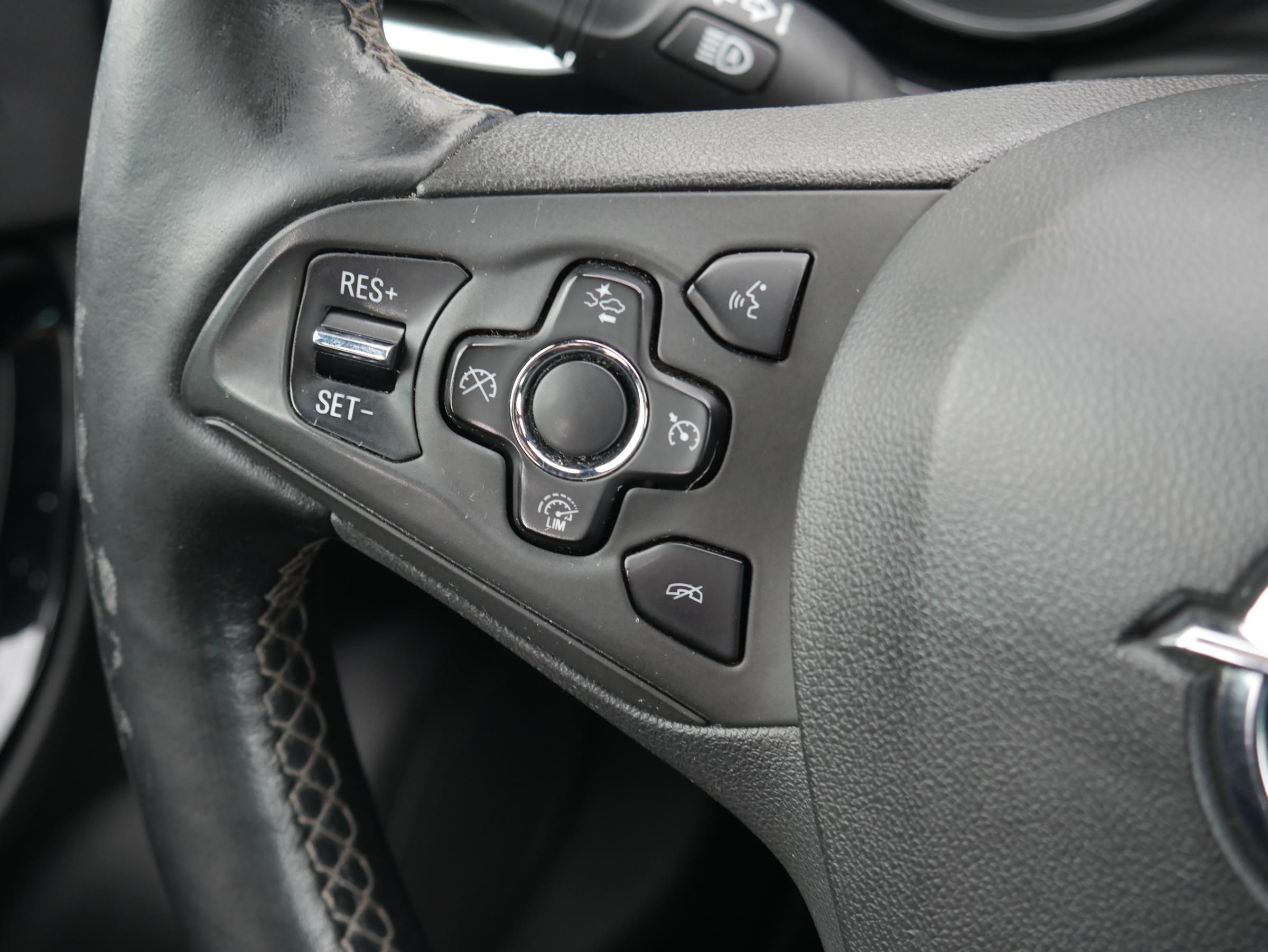 Opel Astra, 2016 - pohled č. 15