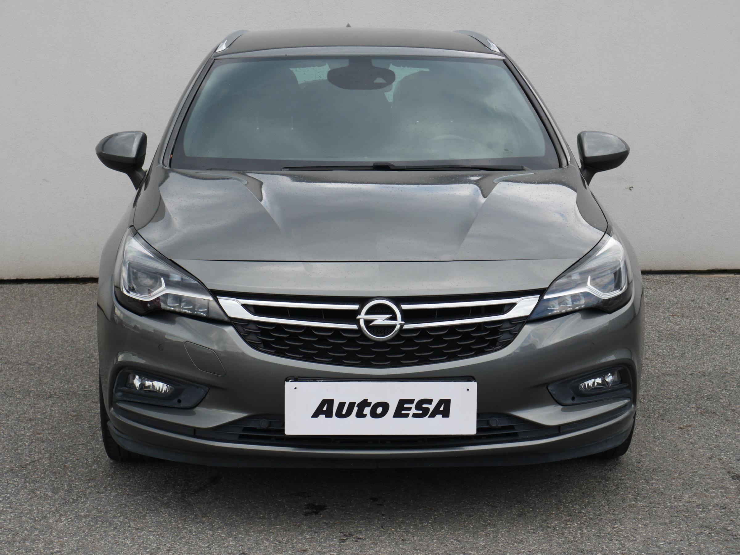 Opel Astra, 2016 - pohled č. 2