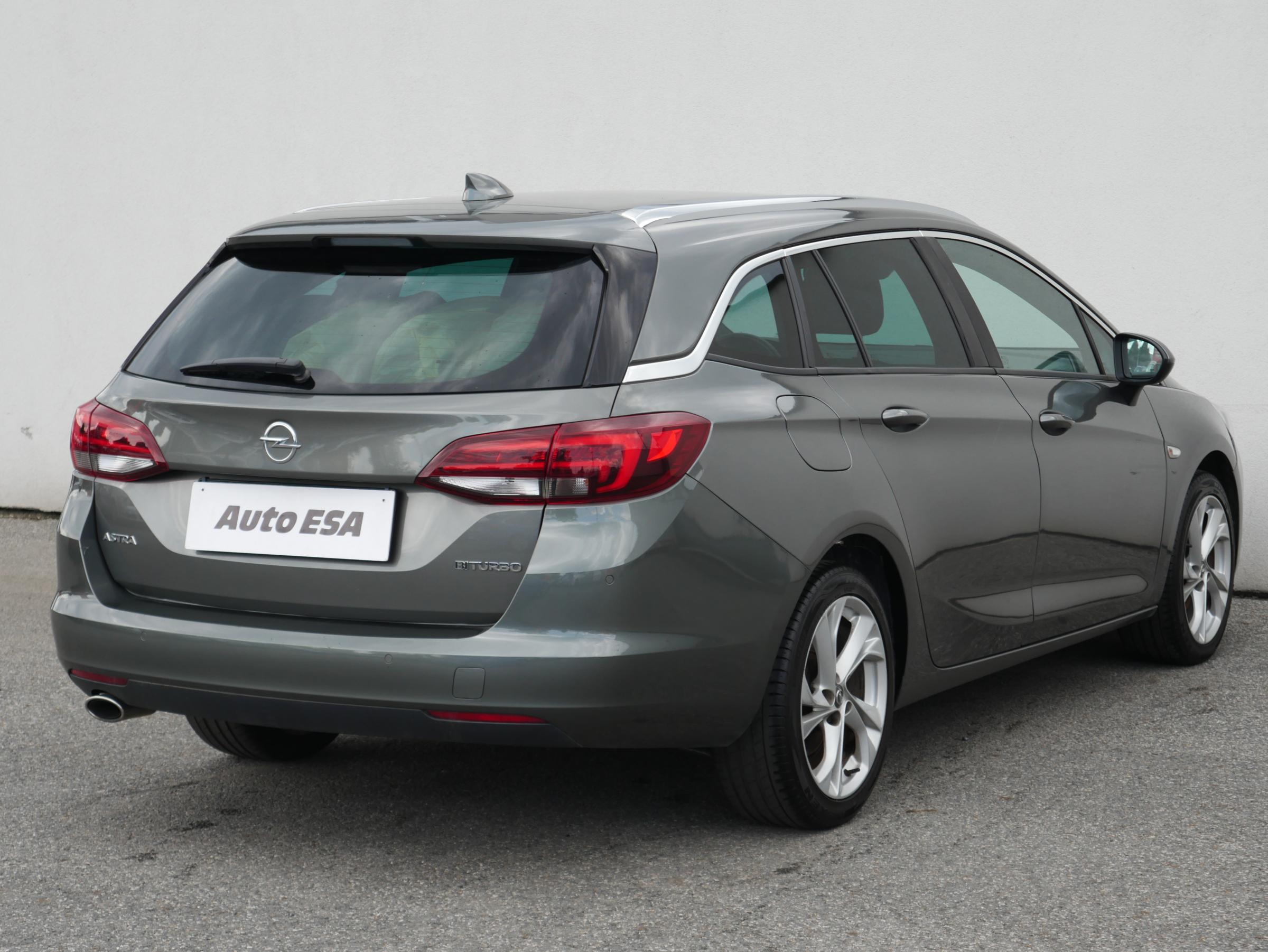 Opel Astra, 2016 - pohled č. 4