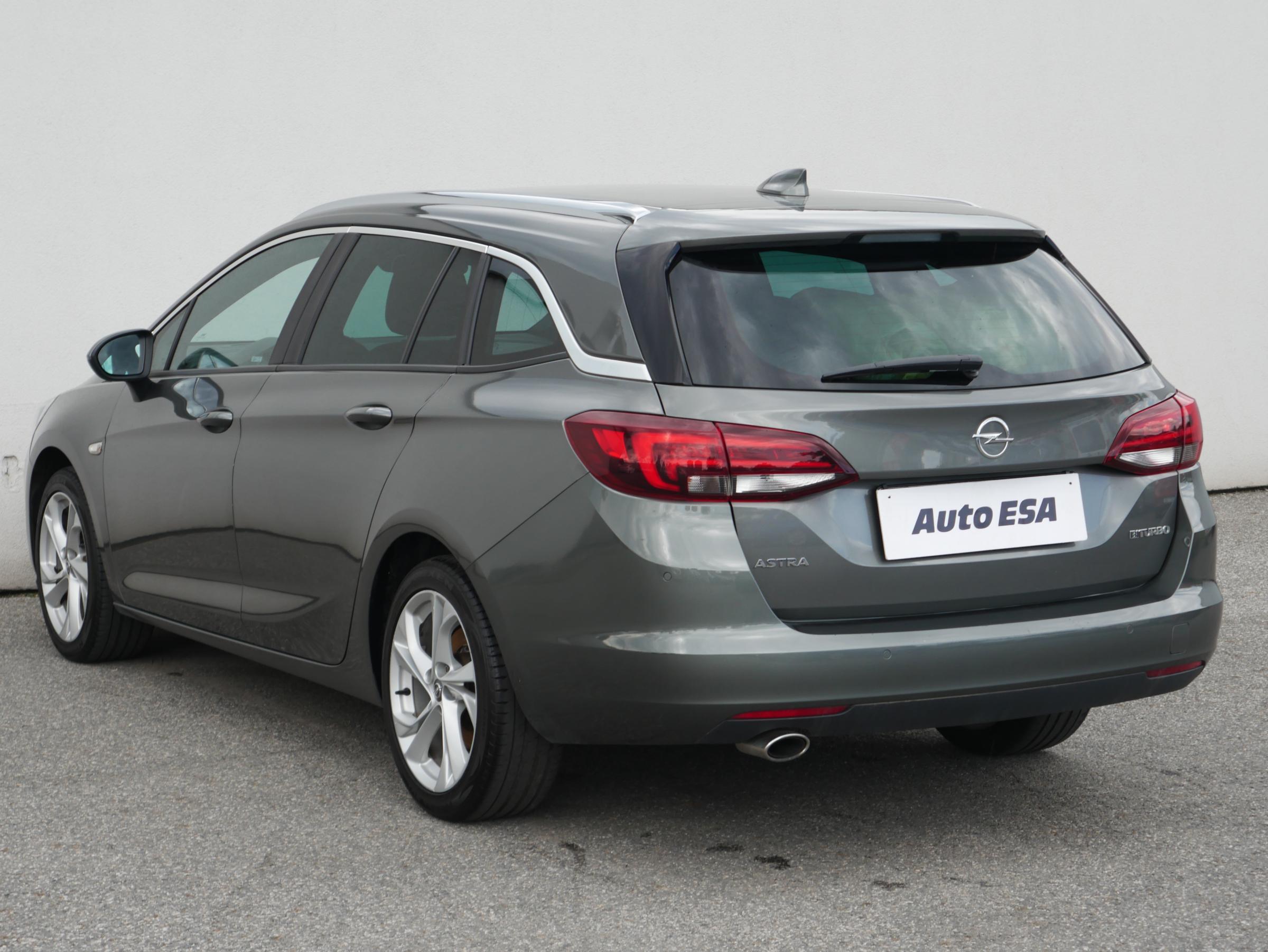 Opel Astra, 2016 - pohled č. 6