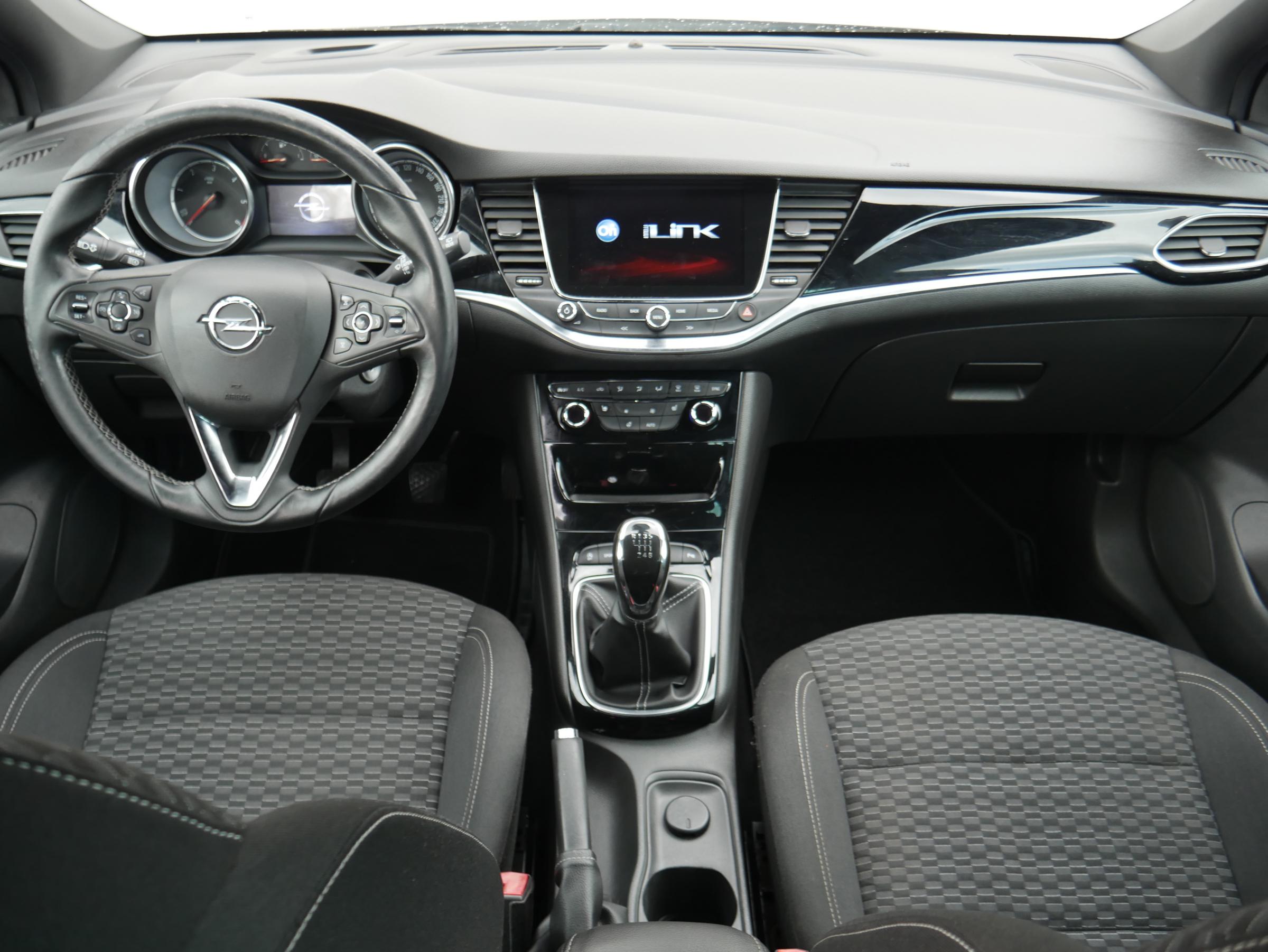 Opel Astra, 2016 - pohled č. 9