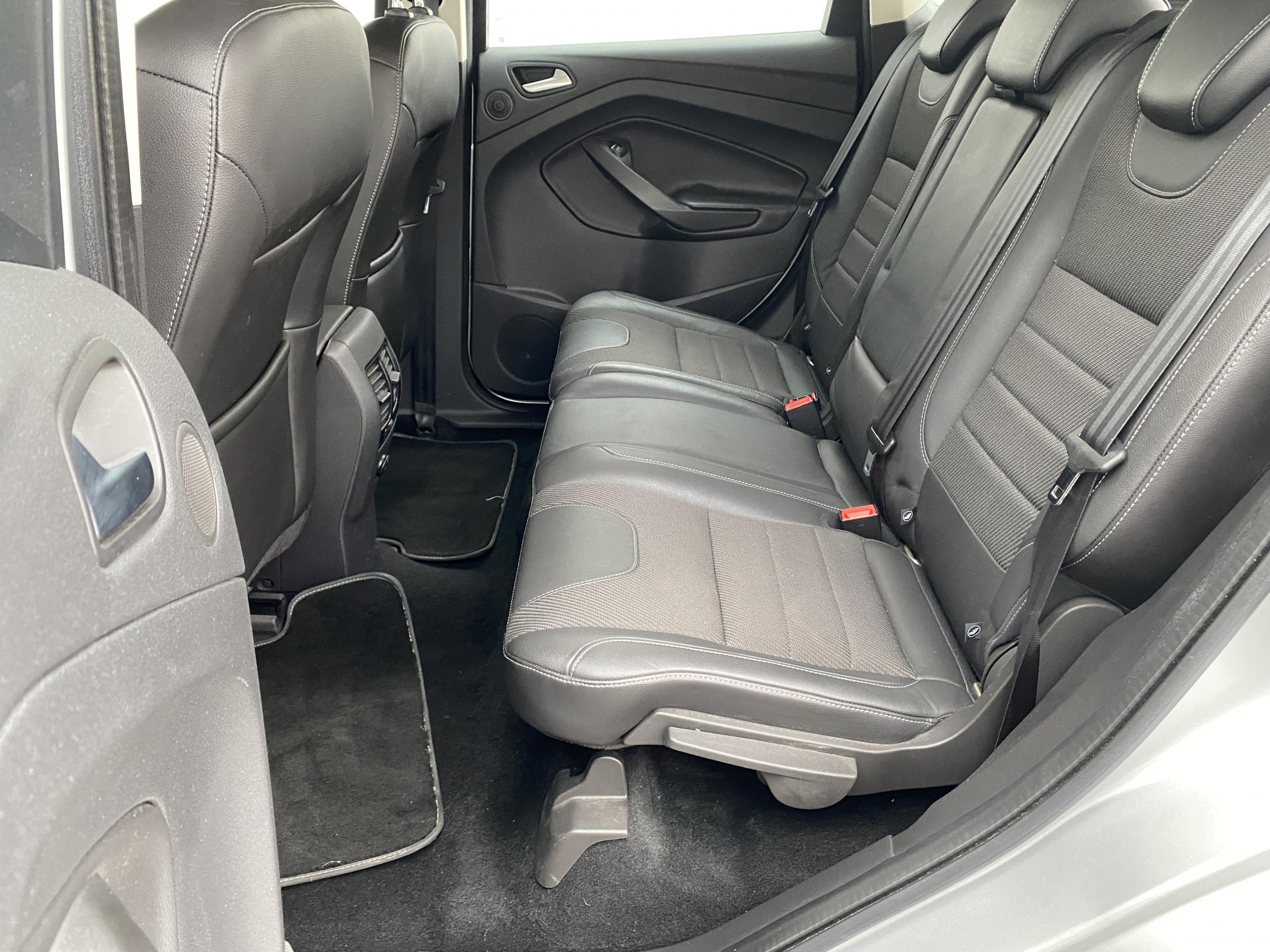 Ford Kuga, 2014 - pohled č. 11