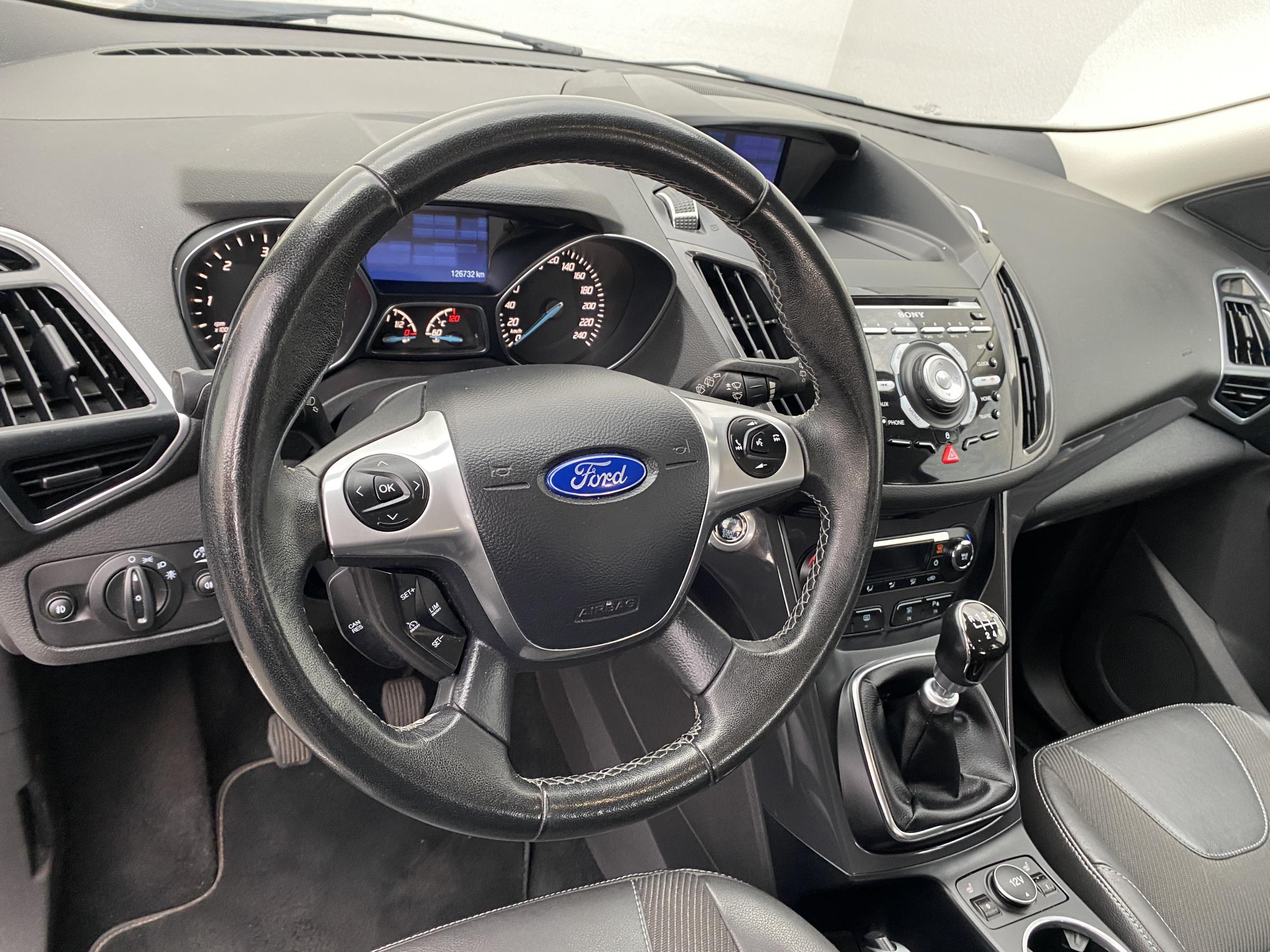 Ford Kuga, 2014 - pohled č. 13