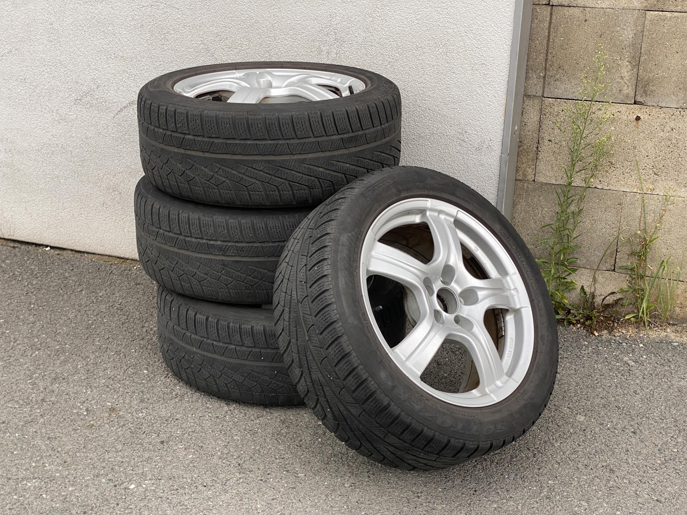 Ford Kuga, 2014 - pohled č. 22