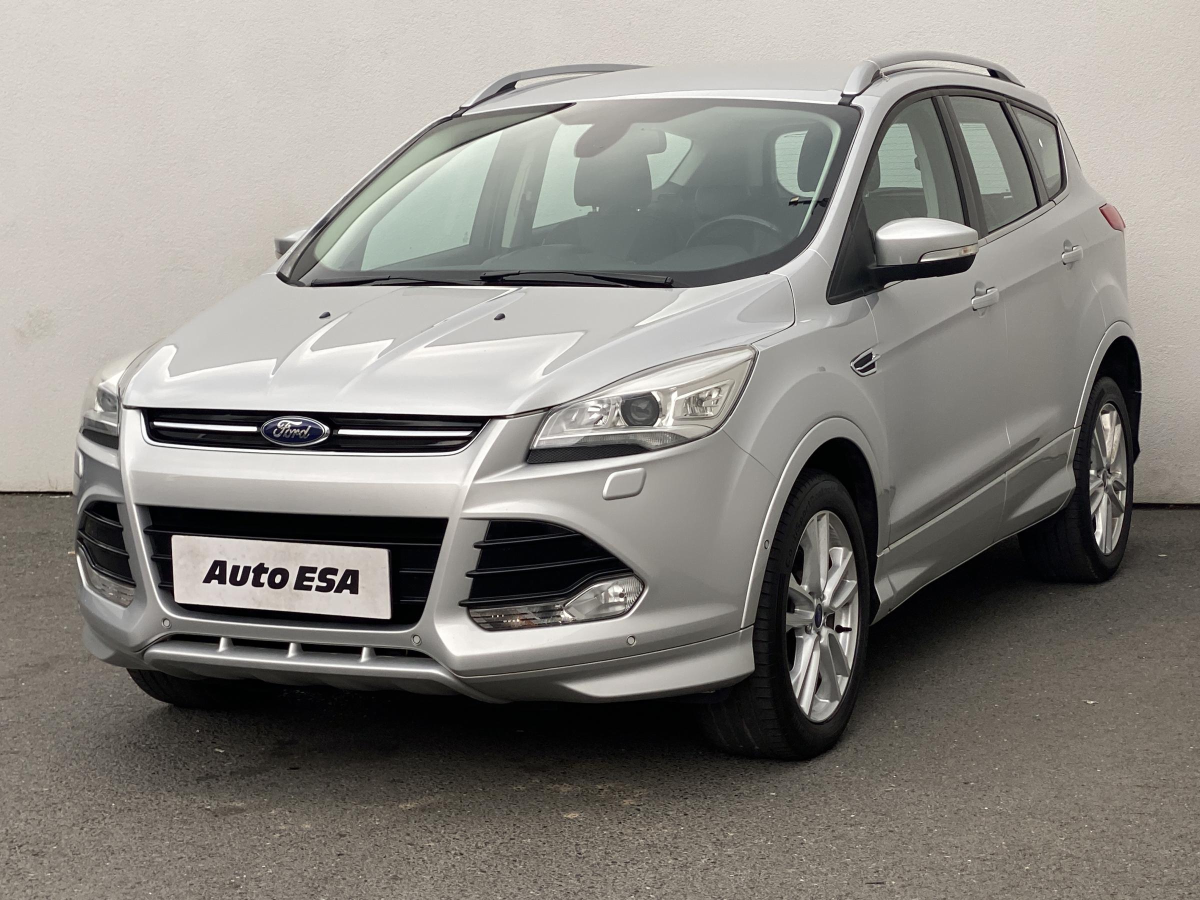 Ford Kuga, 2014 - pohled č. 3