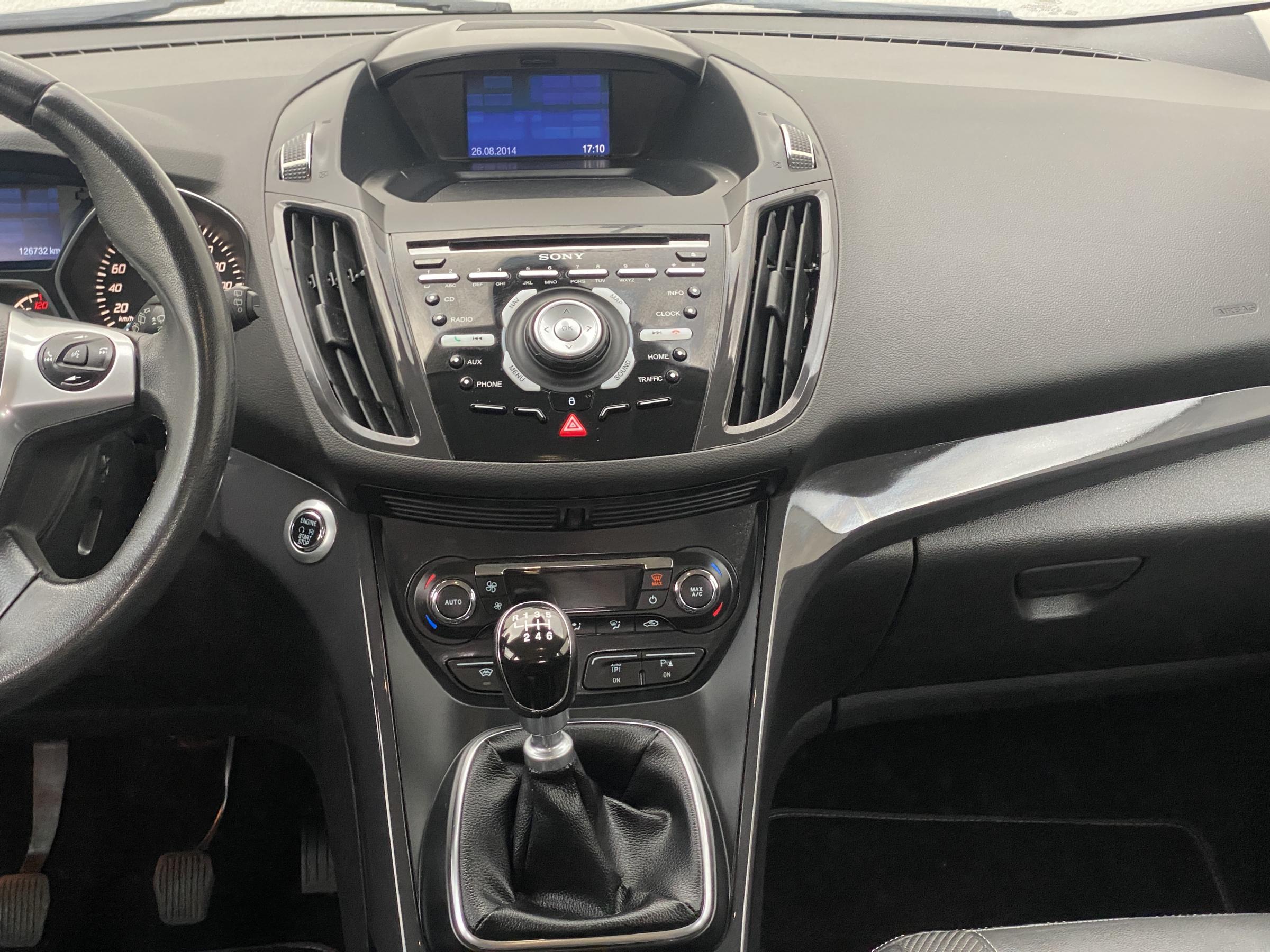 Ford Kuga, 2014 - pohled č. 9