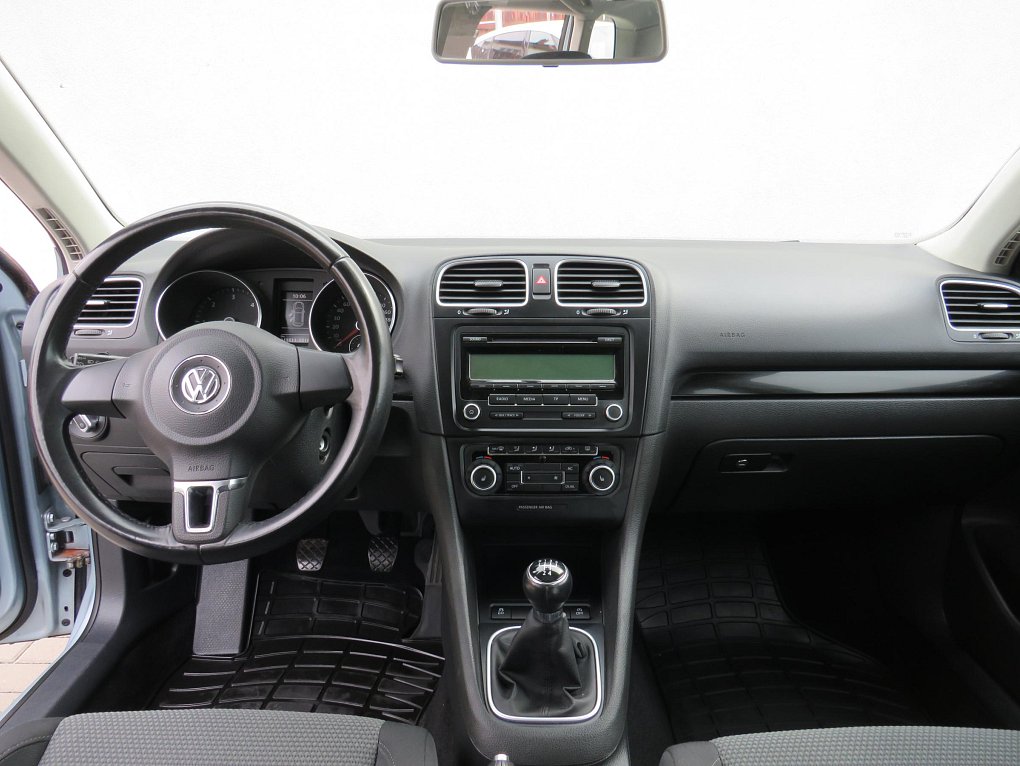 Volkswagen Golf 1.6 TDi 