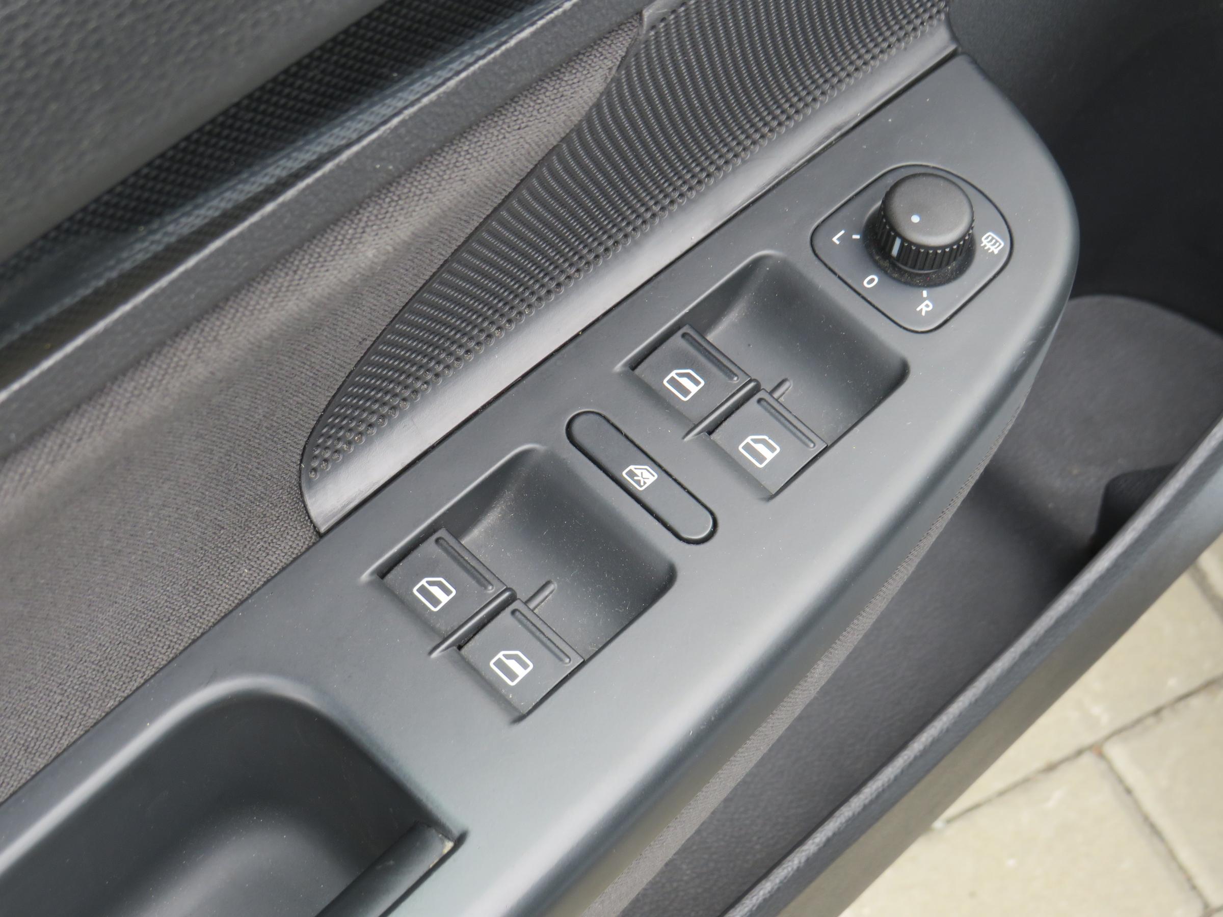 Volkswagen Golf, 2011 - pohled č. 12