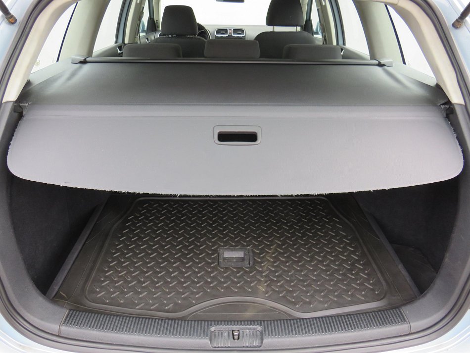 Volkswagen Golf 1.6 TDi 