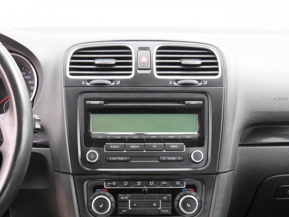 Volkswagen Golf 1.6 TDi 