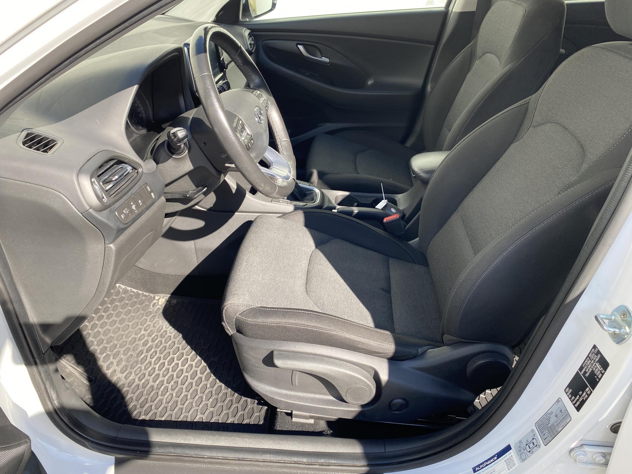 Hyundai i30, 2021 - pohled č. 10